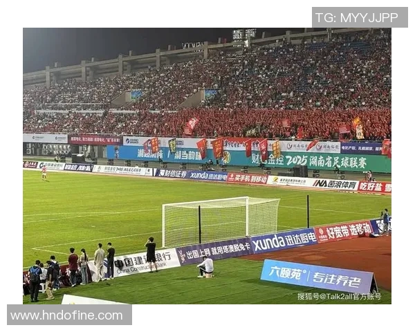 畅享足球盛宴下载最新赛事精彩瞬间与战术分析